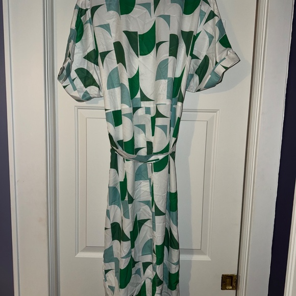 NWT Women's Belted Shirt Dress - Picture 7 of 7